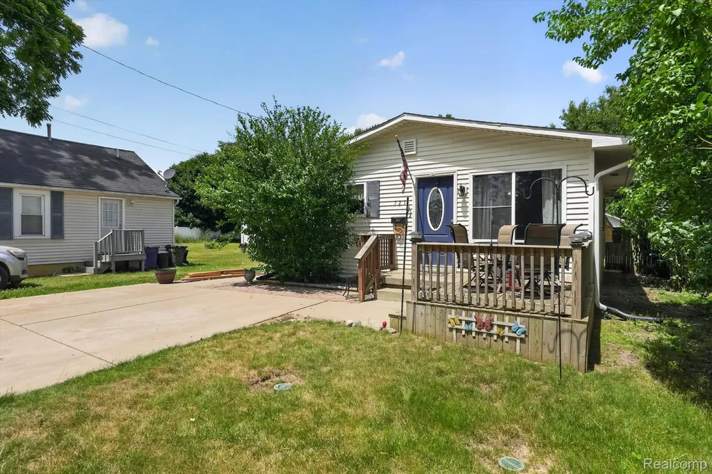 721 Jerome Avenue Owosso City MI 48867