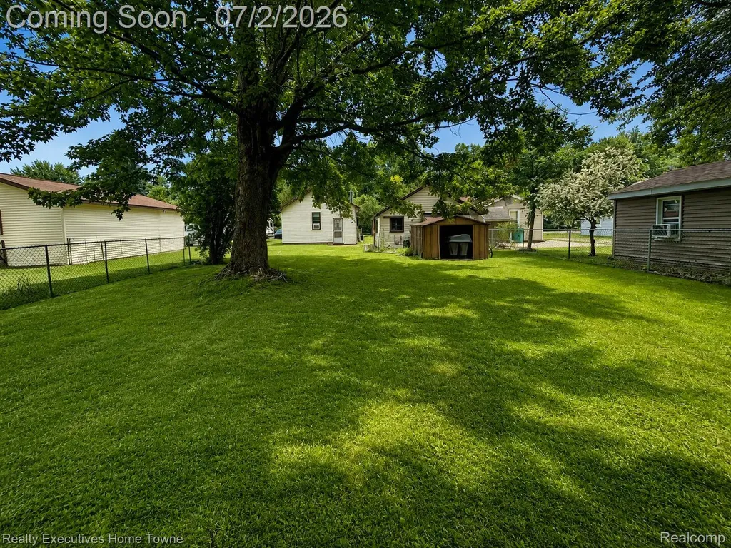 6621 Bunker Road Burtchville Township MI 48059