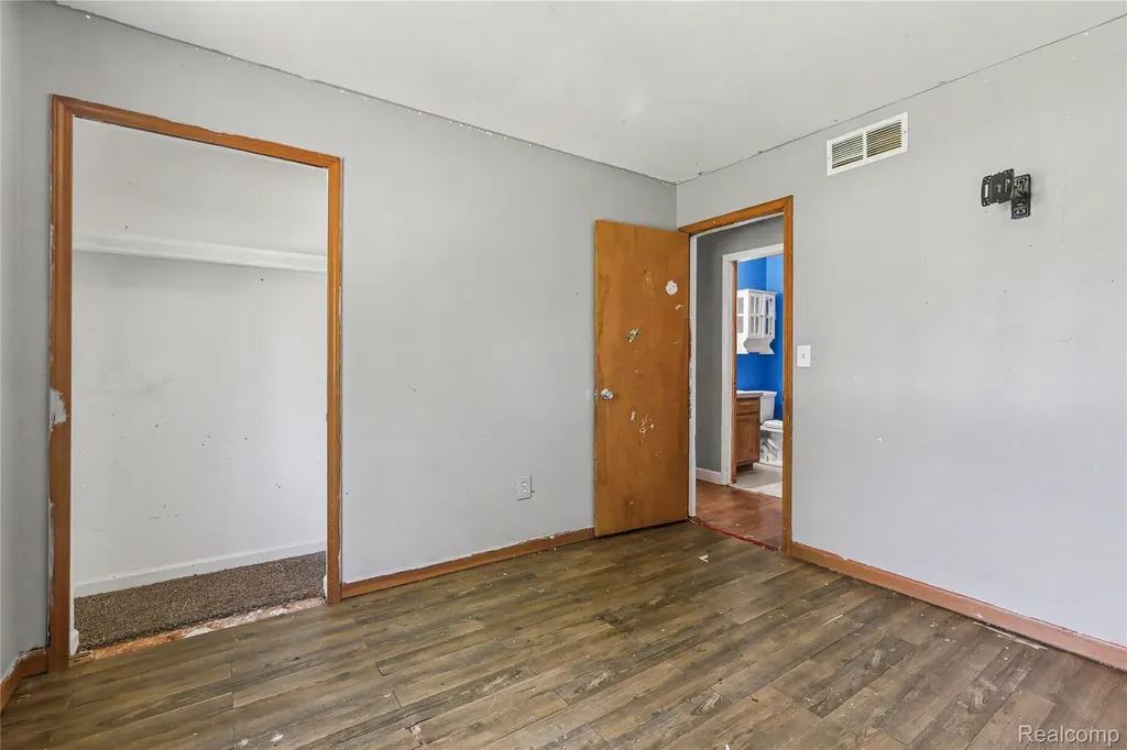 1754 Tulip Lane Westland City MI 48186