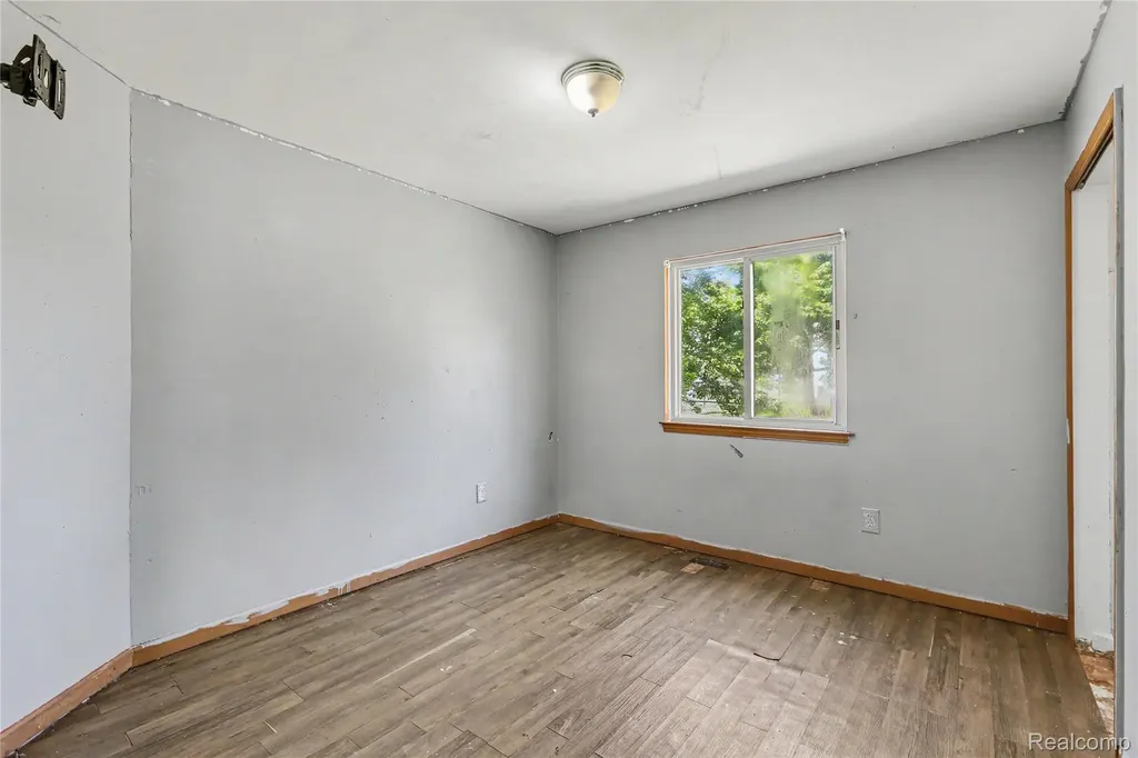 1754 Tulip Lane Westland City MI 48186