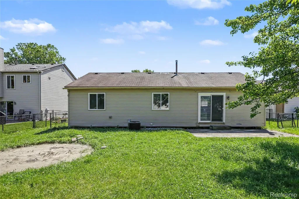 1754 Tulip Lane Westland City MI 48186