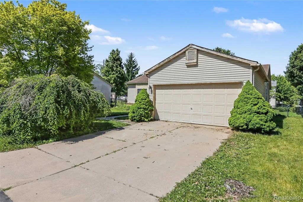 1754 Tulip Lane Westland City MI 48186