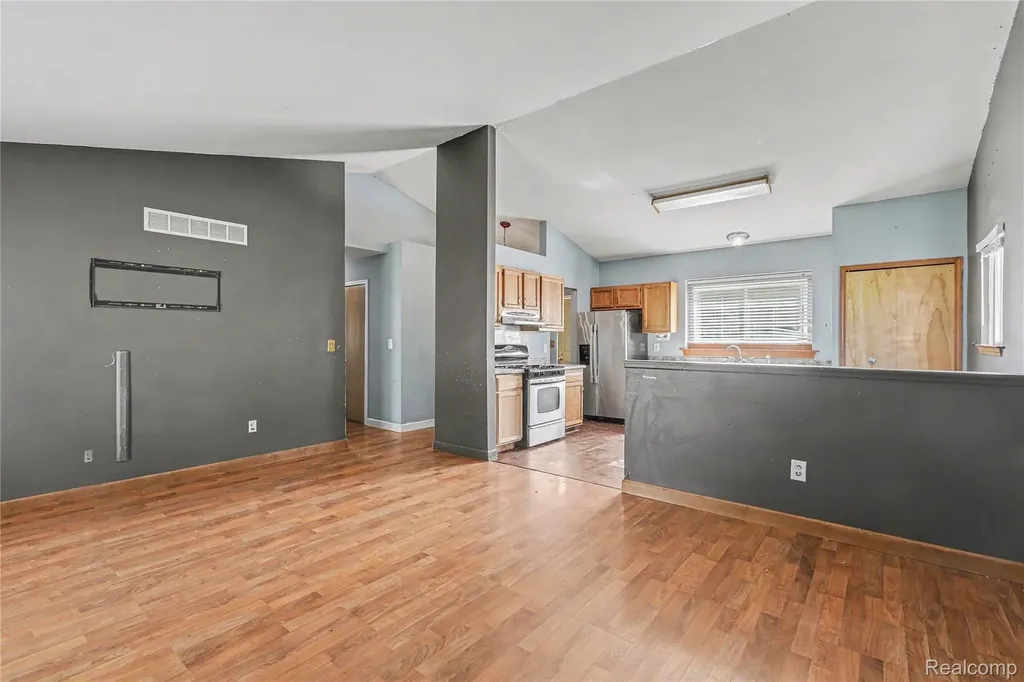 1754 Tulip Lane Westland City MI 48186