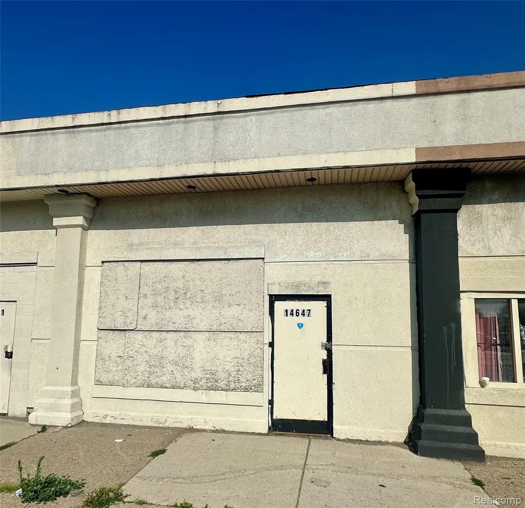 14647 Gratiot Avenue Detroit City MI 48205
