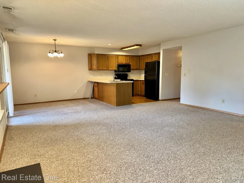 5096 Harbor Oak Drive Waterford Charter Township MI 48329