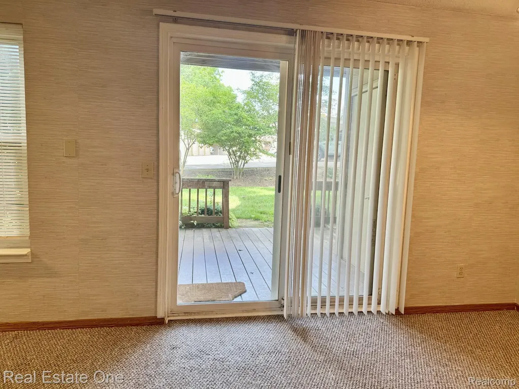 5096 Harbor Oak Drive Waterford Charter Township MI 48329