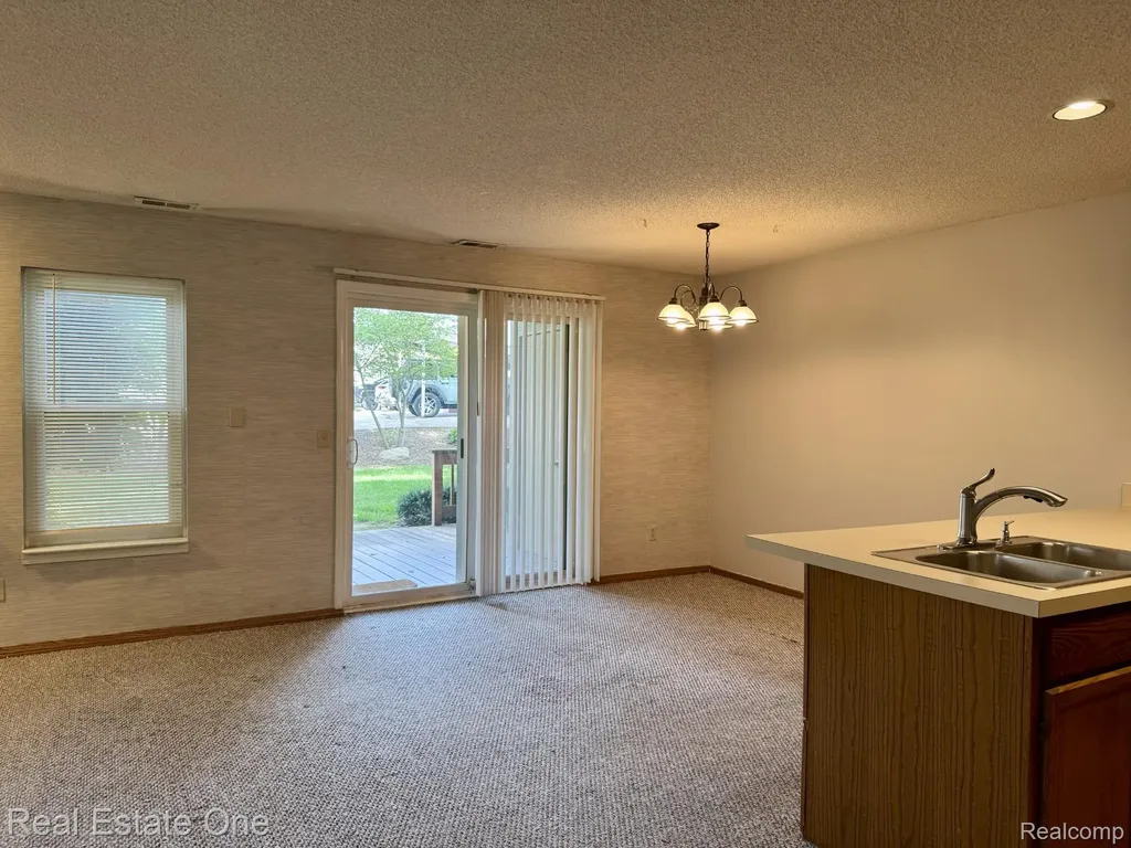 5096 Harbor Oak Drive Waterford Charter Township MI 48329