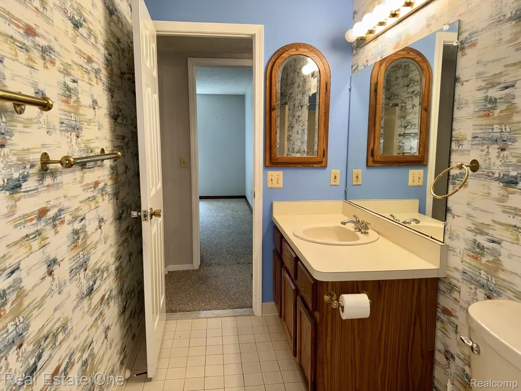 5096 Harbor Oak Drive Waterford Charter Township MI 48329