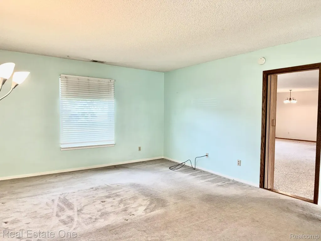 5096 Harbor Oak Drive Waterford Charter Township MI 48329