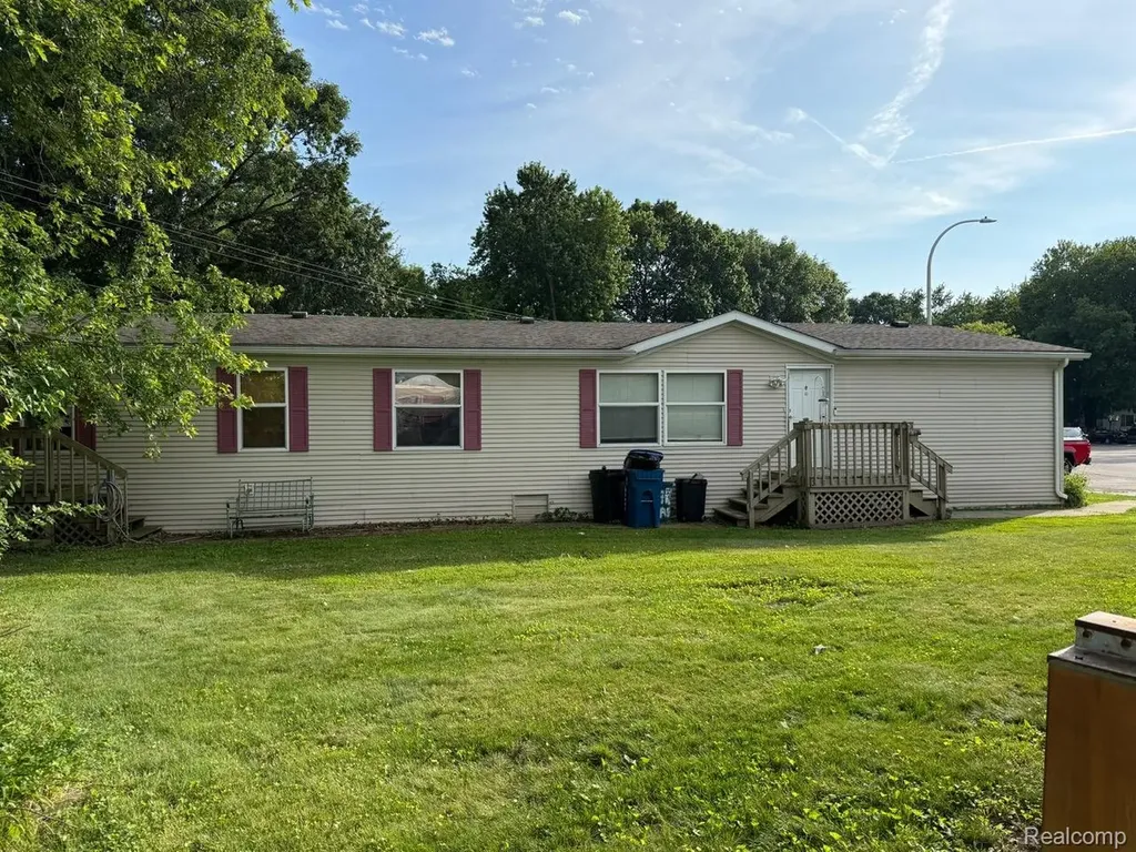 1994 Lovell Court Milford Charter Township MI 48381