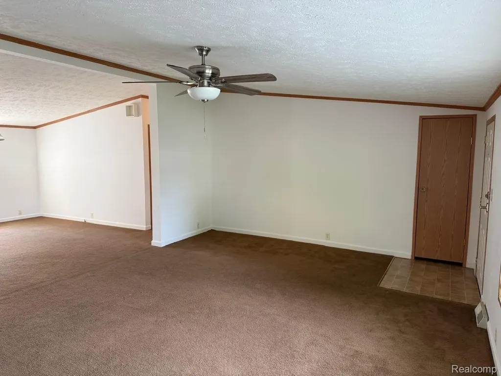1994 Lovell Court Milford Charter Township MI 48381