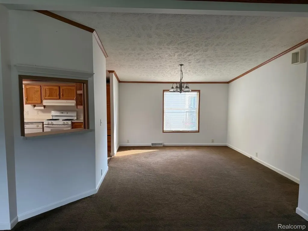 1994 Lovell Court Milford Charter Township MI 48381