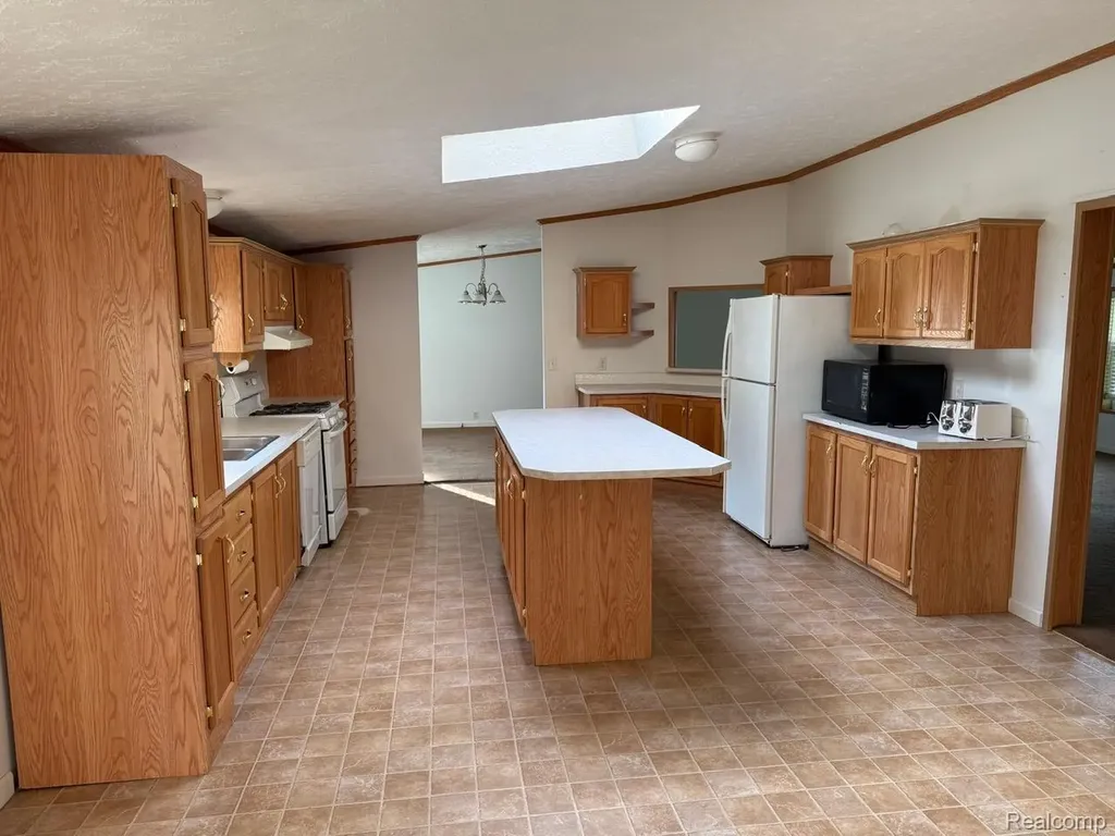 1994 Lovell Court Milford Charter Township MI 48381