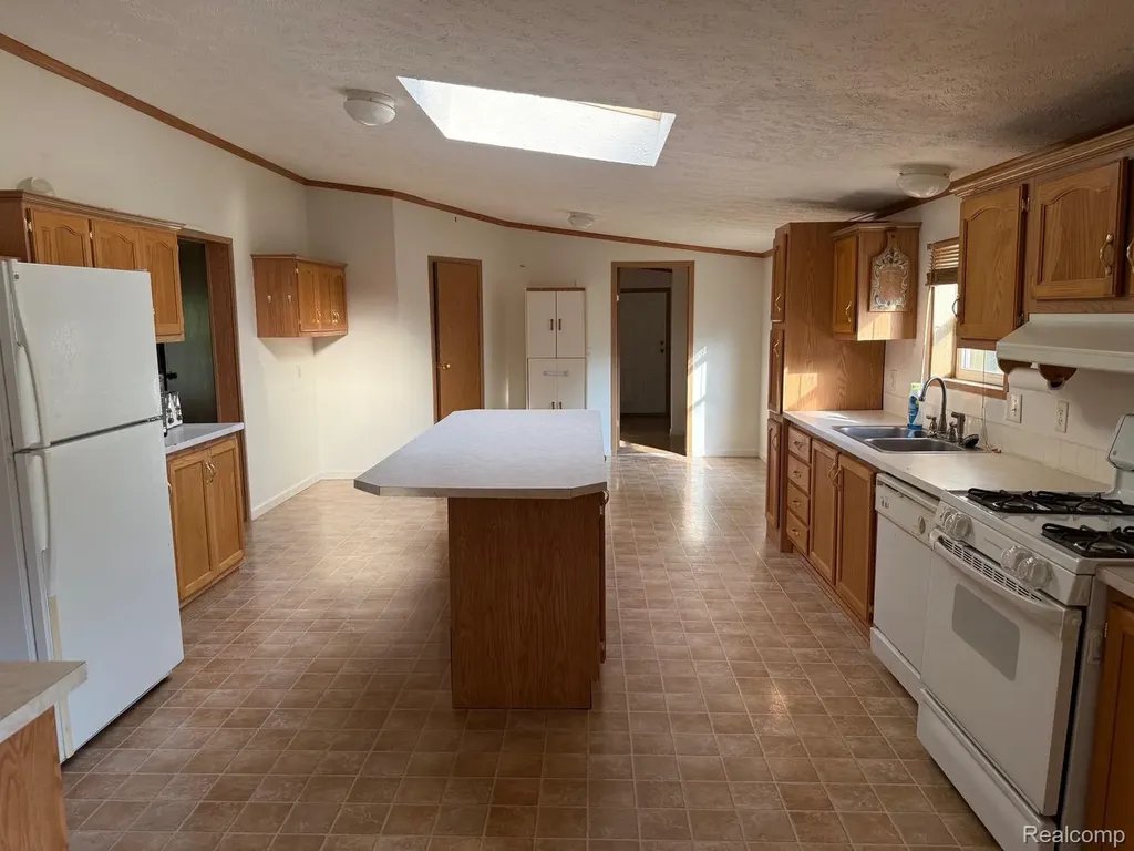 1994 Lovell Court Milford Charter Township MI 48381