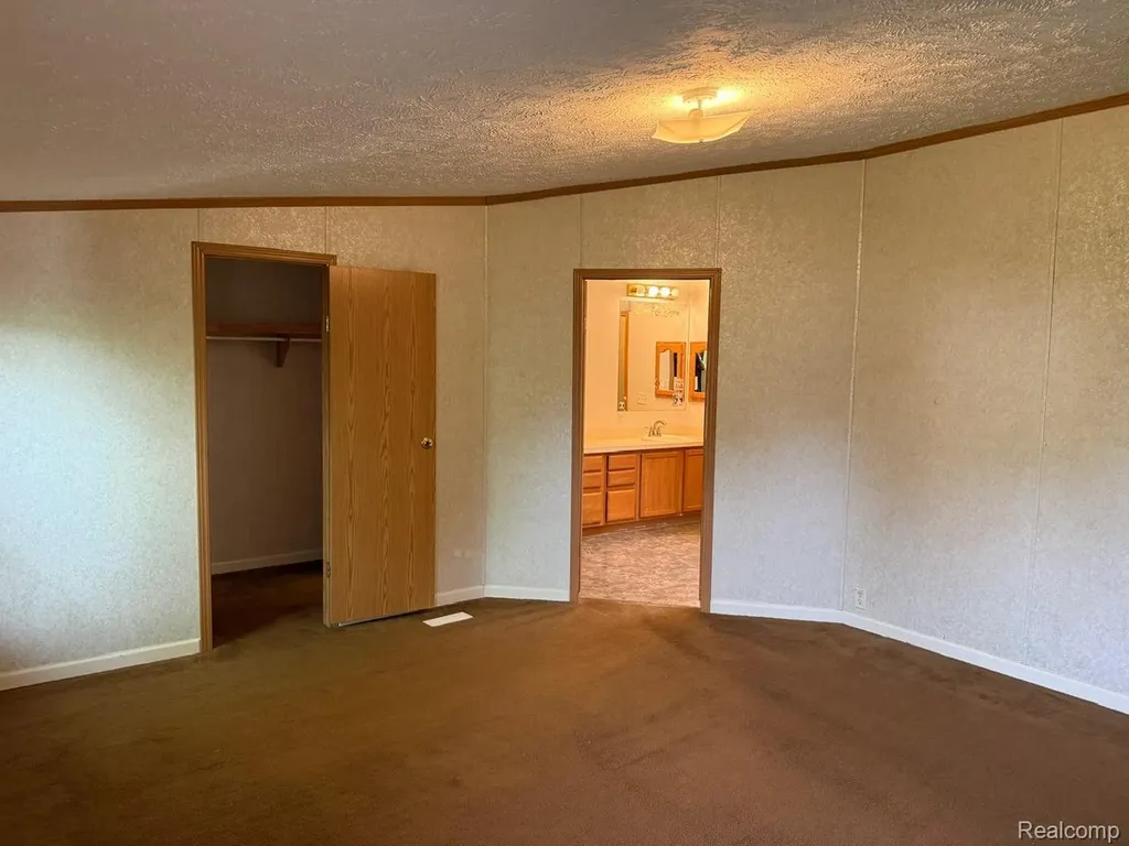 1994 Lovell Court Milford Charter Township MI 48381