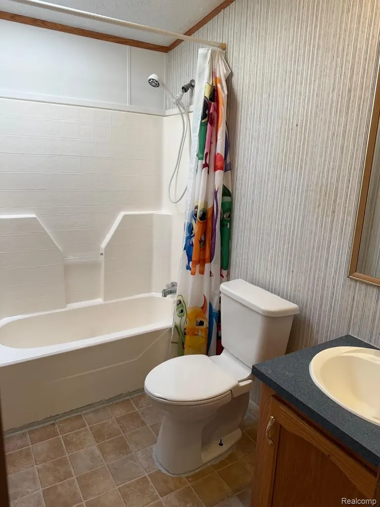 1994 Lovell Court Milford Charter Township MI 48381