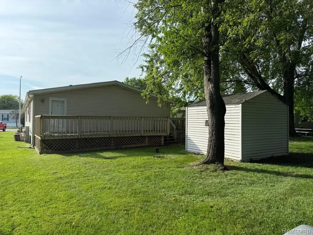 1994 Lovell Court Milford Charter Township MI 48381