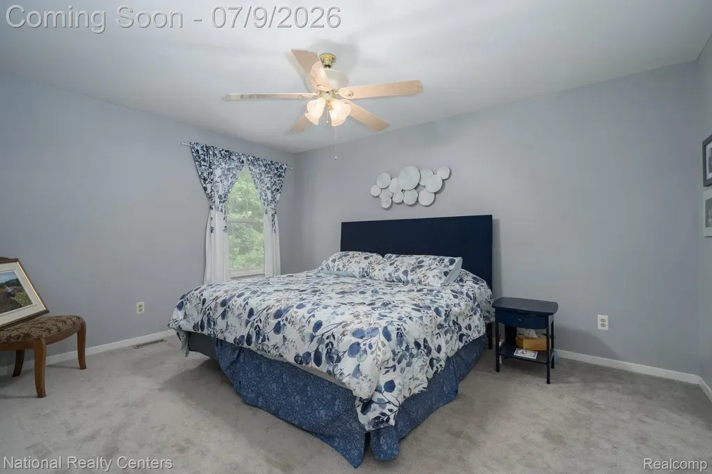 196 Barrington Circle Orion Charter Township MI 48360