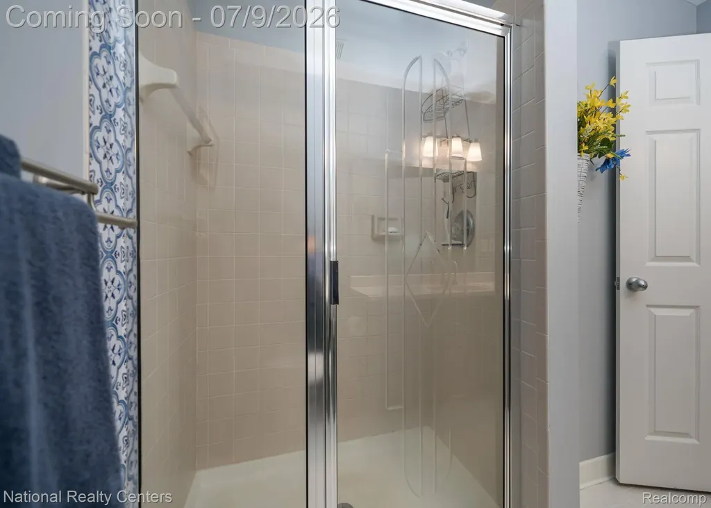 196 Barrington Circle Orion Charter Township MI 48360