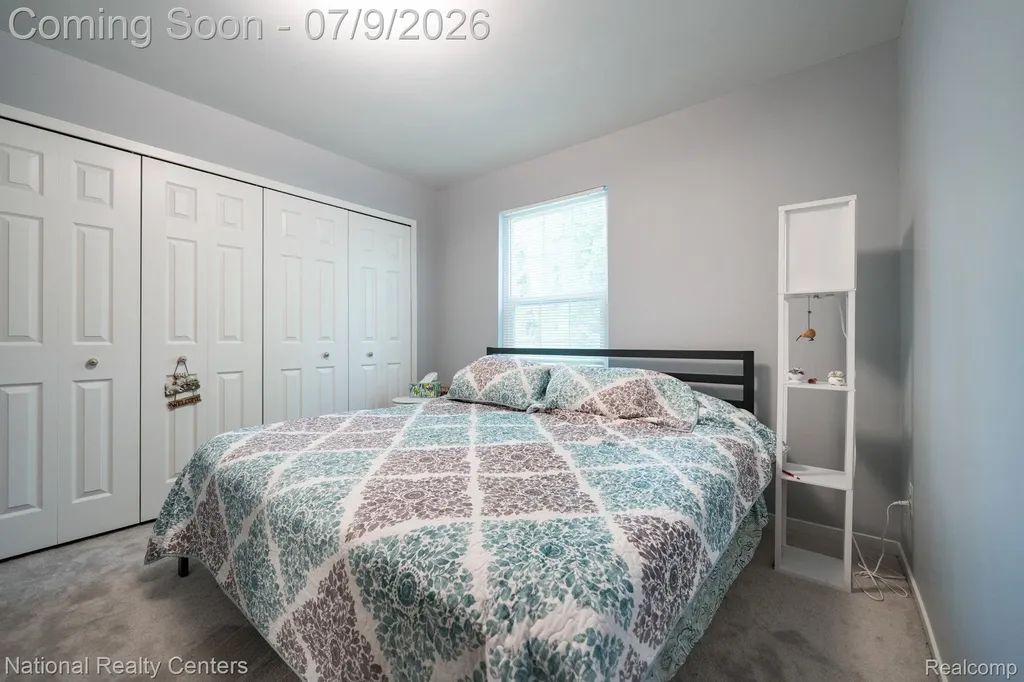 196 Barrington Circle Orion Charter Township MI 48360