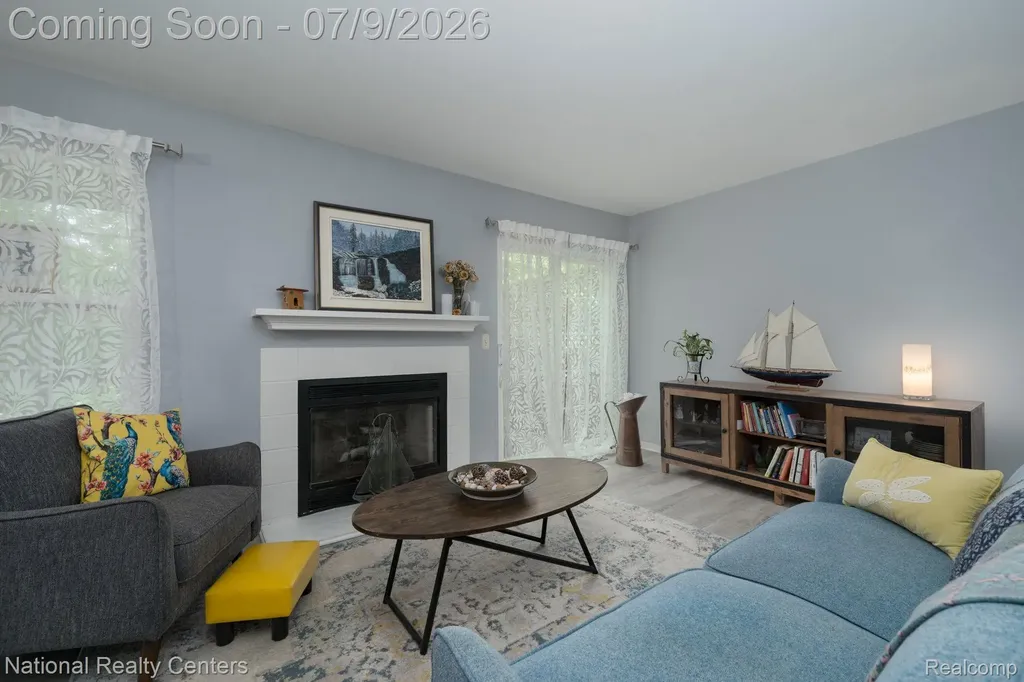 196 Barrington Circle Orion Charter Township MI 48360