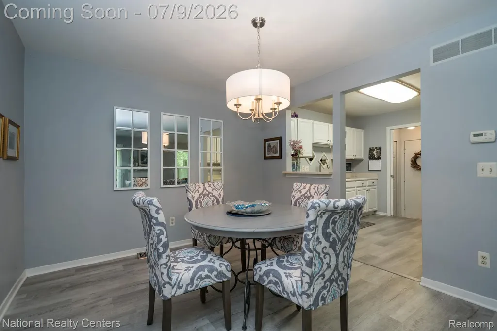 196 Barrington Circle Orion Charter Township MI 48360