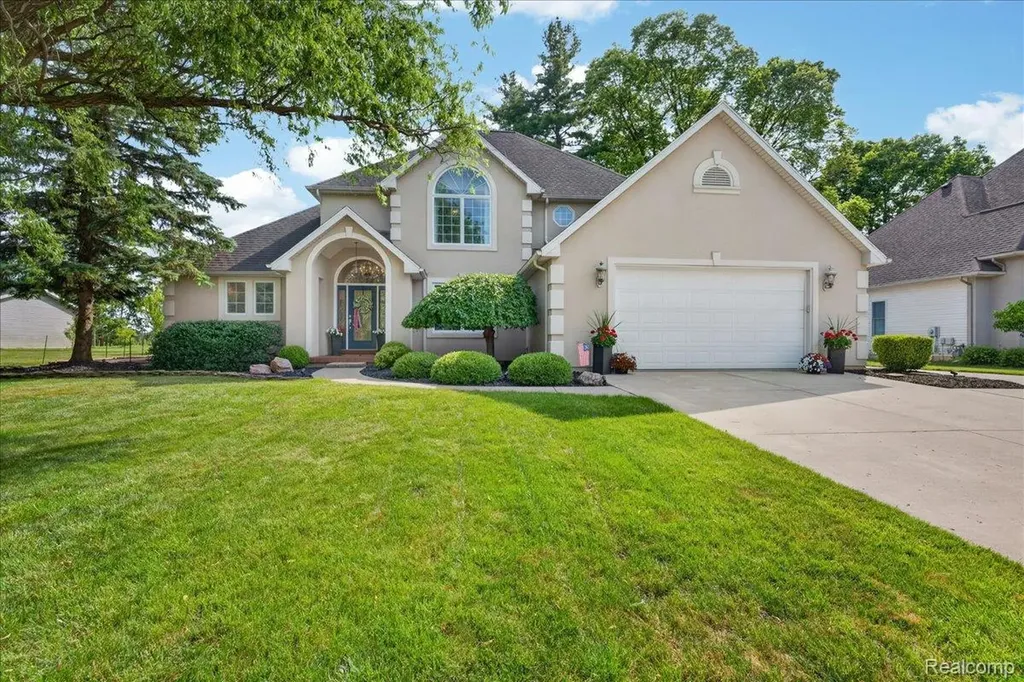 150 River Park Place Dundee Village MI 48131
