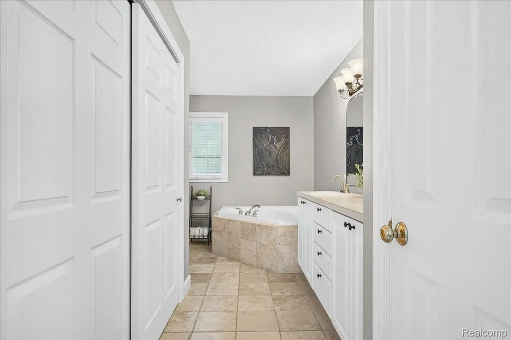 150 River Park Place Dundee Village MI 48131