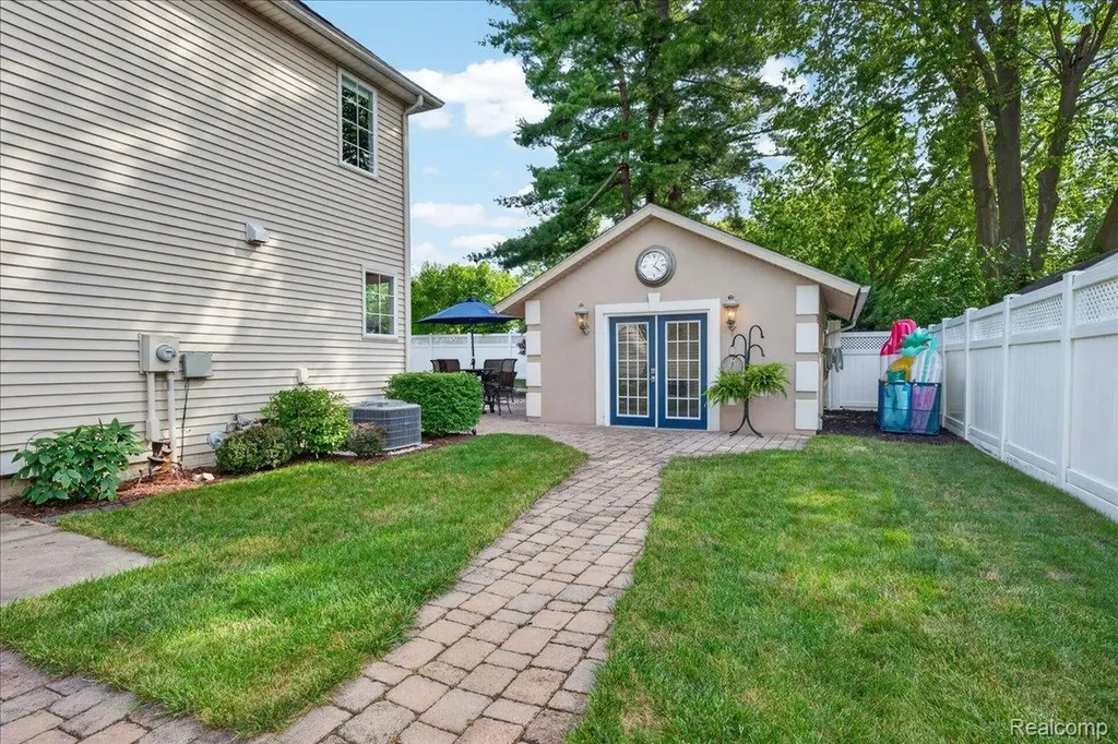 150 River Park Place Dundee Village MI 48131