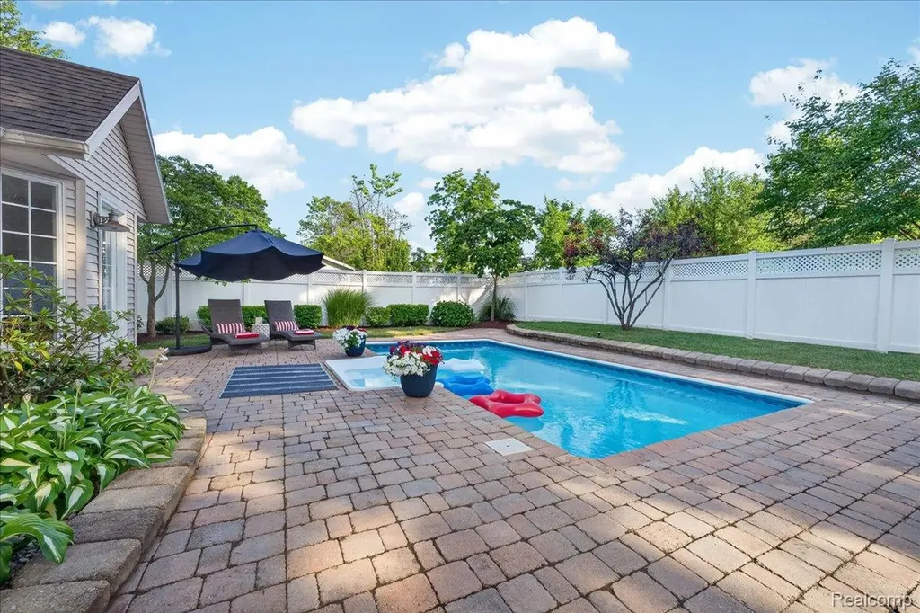 150 River Park Place Dundee Village MI 48131