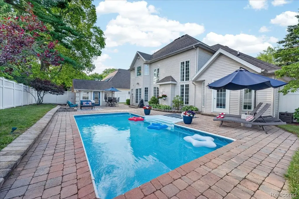 150 River Park Place Dundee Village MI 48131