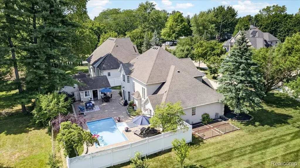 150 River Park Place Dundee Village MI 48131
