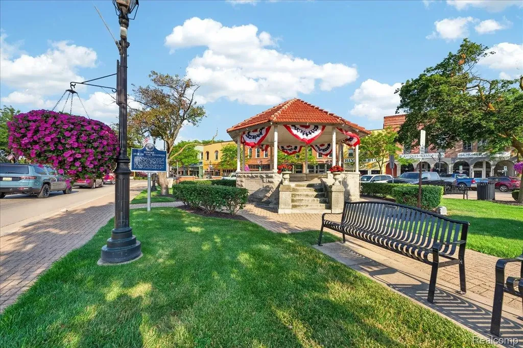 150 River Park Place Dundee Village MI 48131