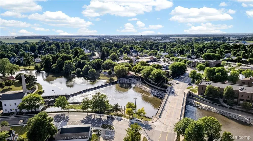 150 River Park Place Dundee Village MI 48131
