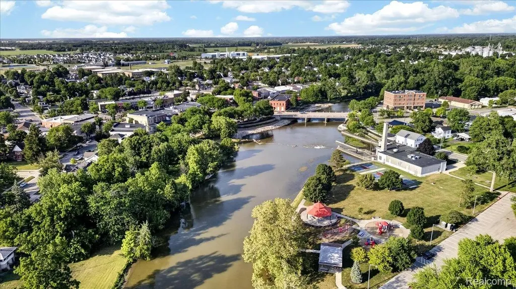 150 River Park Place Dundee Village MI 48131