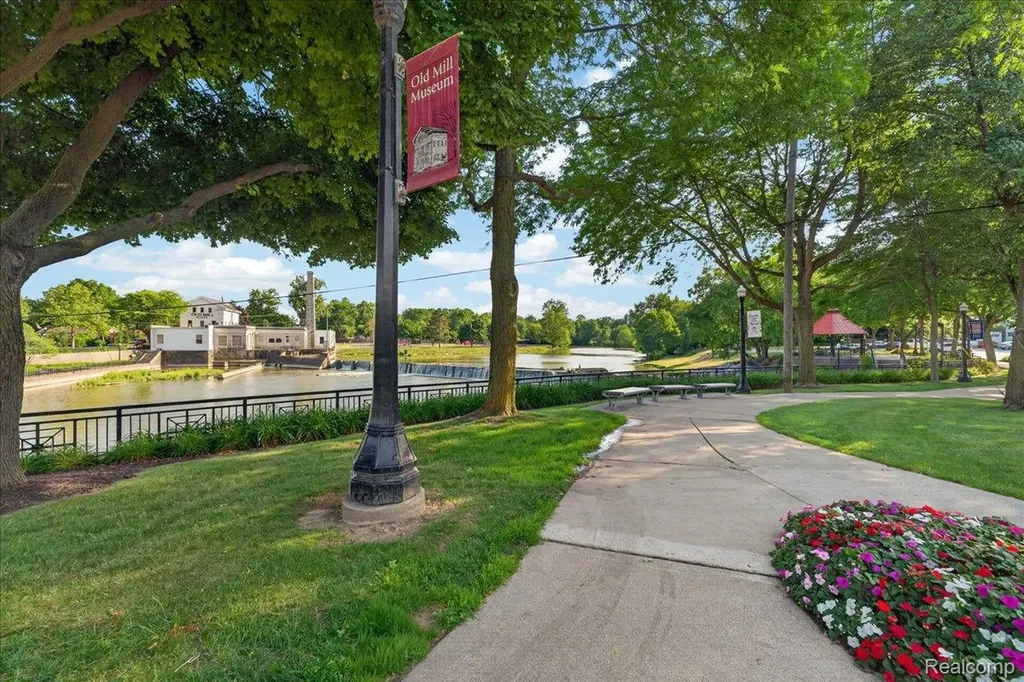 150 River Park Place Dundee Village MI 48131