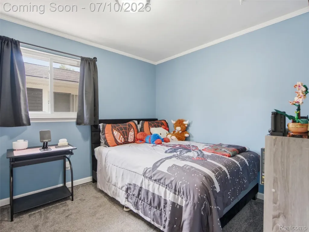 18612 Kinloch Redford Charter Township MI 48240