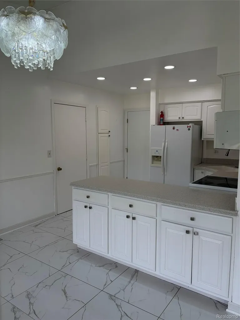 38763 Windmill Pointe N Clinton Charter Township MI 48038
