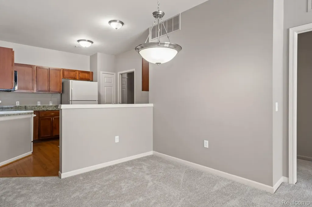 3276 Theodore E Wixom City MI 48393