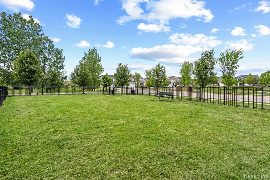 3276 Theodore E Wixom City MI 48393