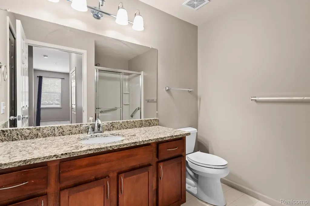3276 Theodore E Wixom City MI 48393