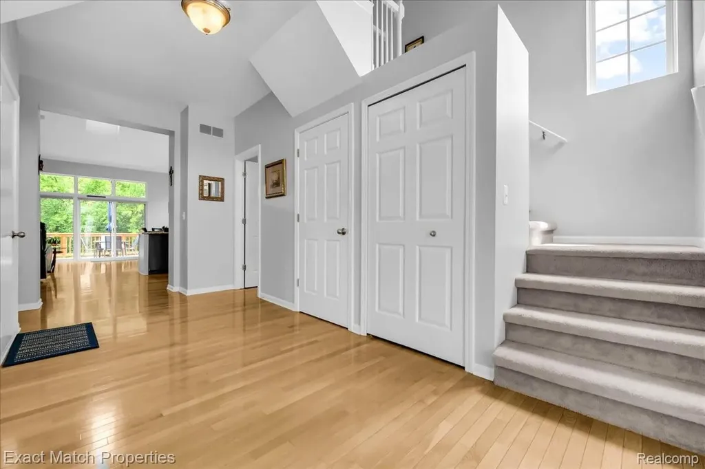 971 Sloane Court White Lake Charter Township MI 48386