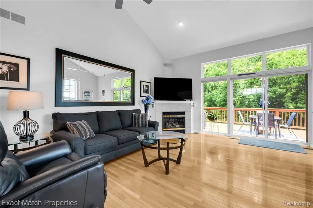 971 Sloane Court White Lake Charter Township MI 48386