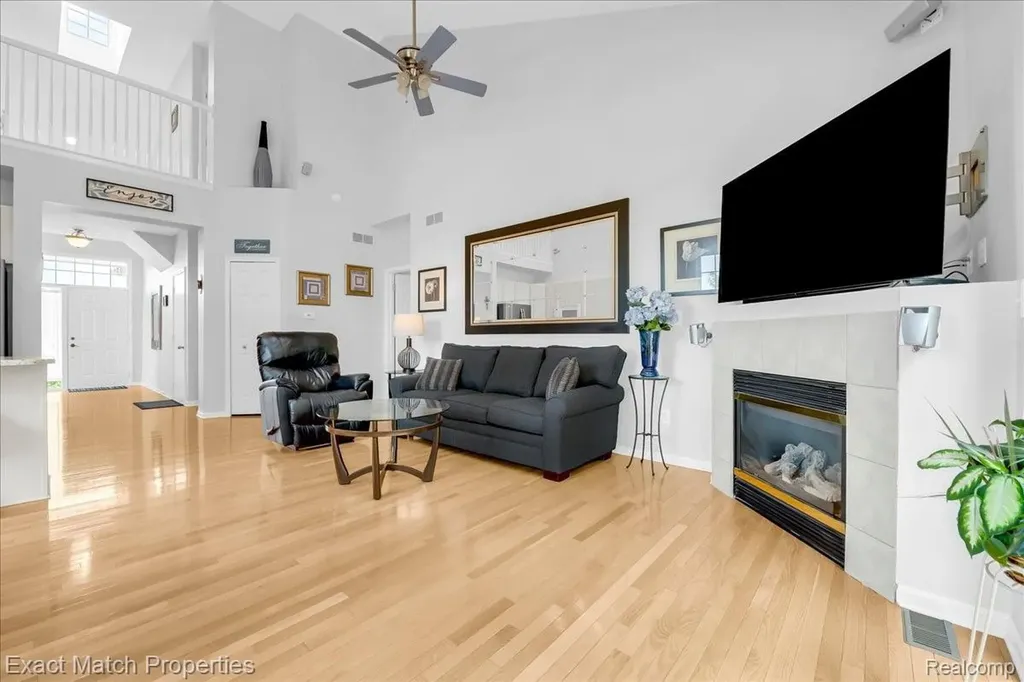 971 Sloane Court White Lake Charter Township MI 48386