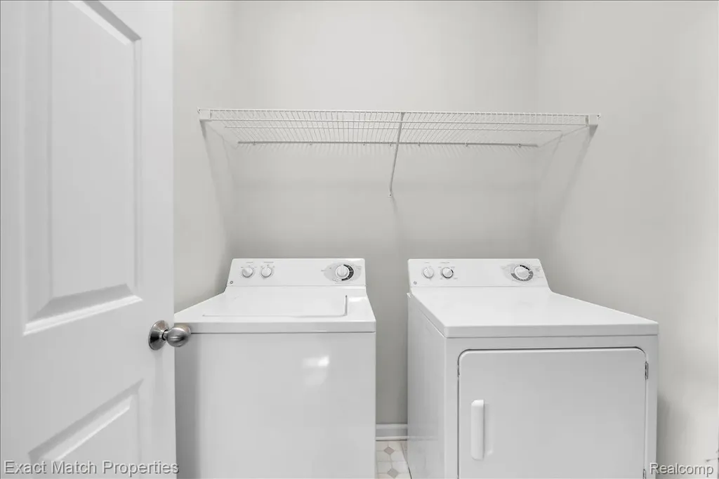 971 Sloane Court White Lake Charter Township MI 48386