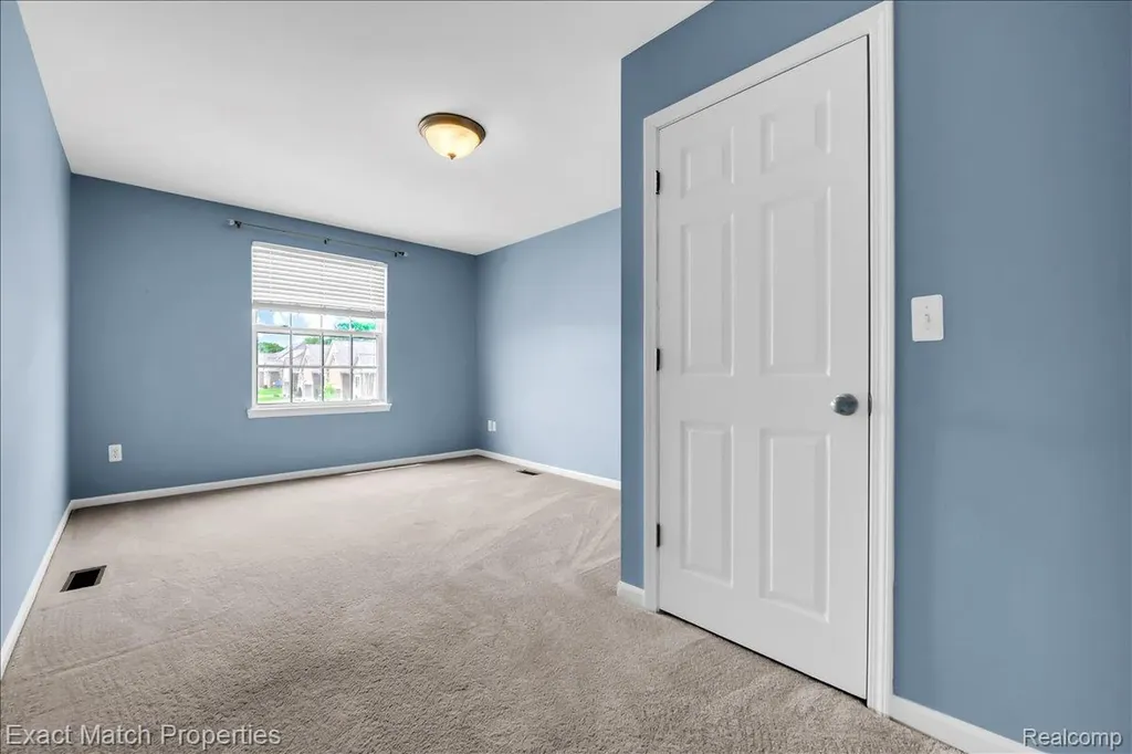 971 Sloane Court White Lake Charter Township MI 48386