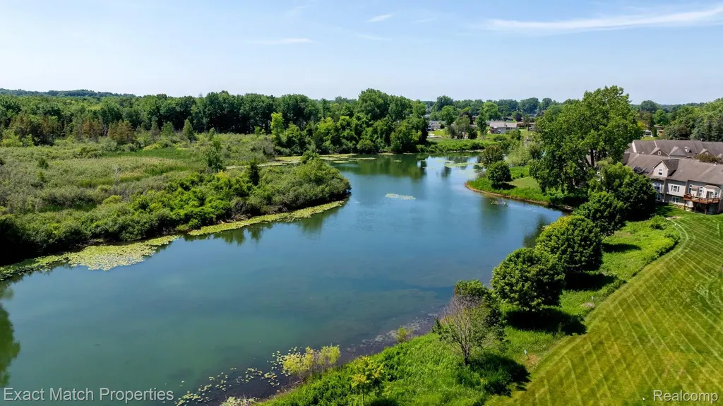 971 Sloane Court White Lake Charter Township MI 48386