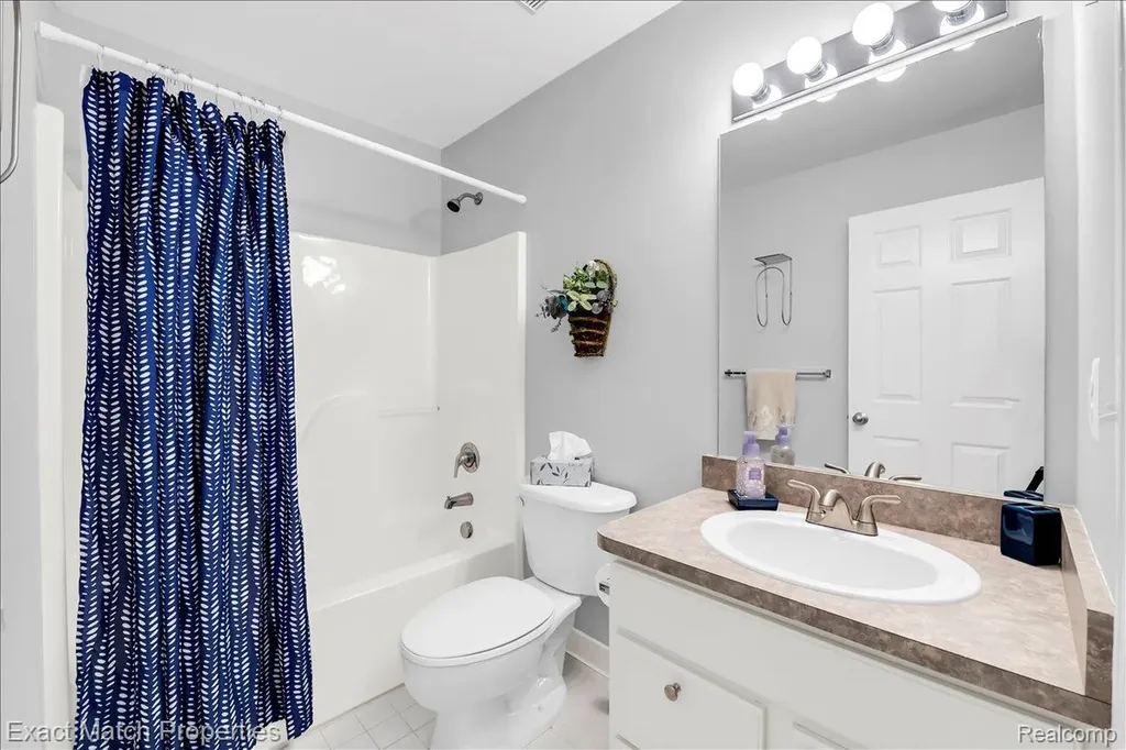 971 Sloane Court White Lake Charter Township MI 48386