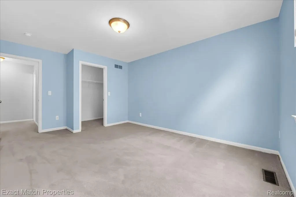 971 Sloane Court White Lake Charter Township MI 48386