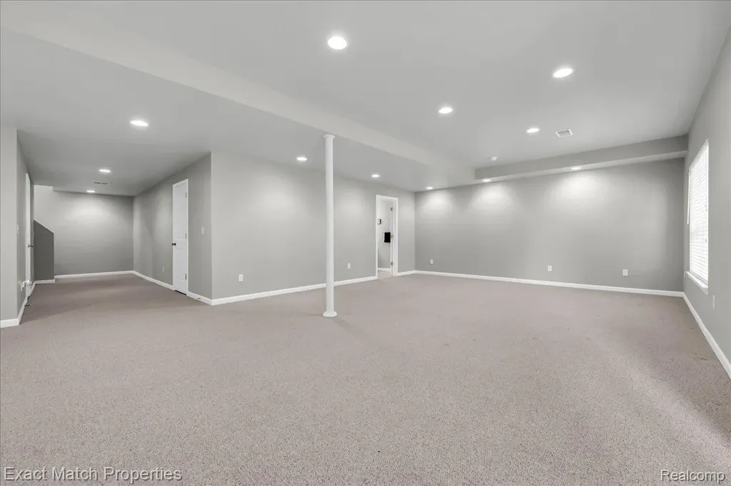 971 Sloane Court White Lake Charter Township MI 48386